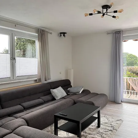 Appartamento Ruhiges City-apartment Mit Balkon Selb