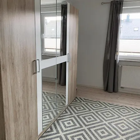 Διαμέρισμα Ruhiges City-apartment Mit Balkon *