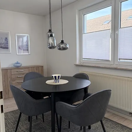 Ruhiges City-apartment Mit Balkon Appartamento *