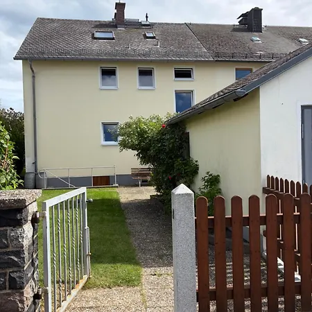 Ruhiges City-apartment Mit Balkon Appartamento *